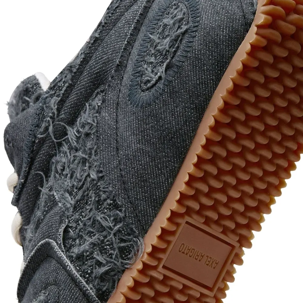 Джинсовые кроссовки Slow Runner с бахромой