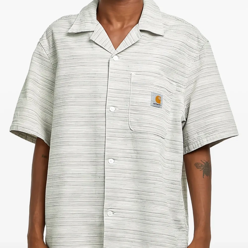 Полосатая рубашка с карманами