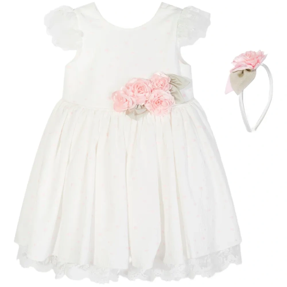 Кружевное платье с цветочным декором