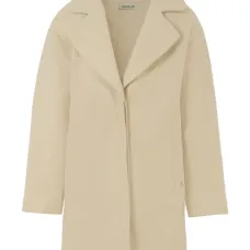 Пальто с лацканами