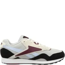 Кроссовки на шнуровке