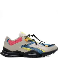 Кроссовки на шнуровке