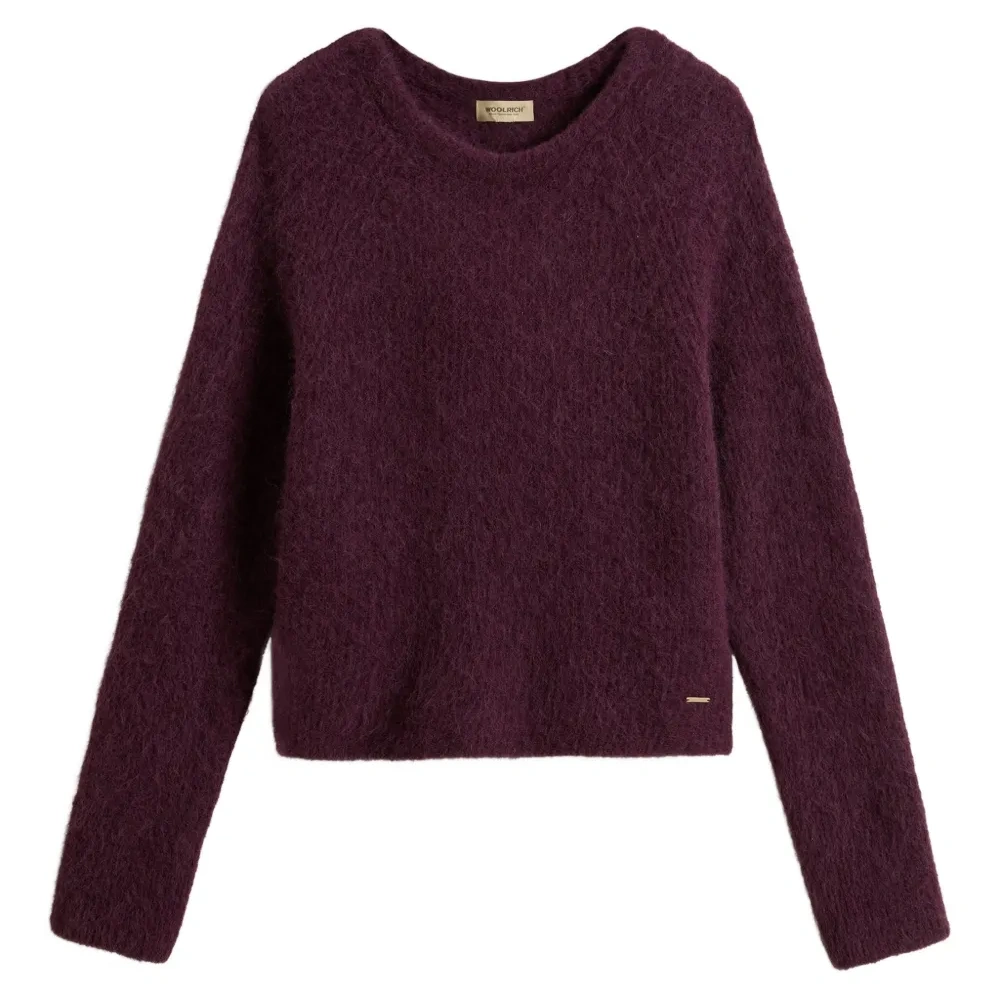 Свитер с круглым вырезом