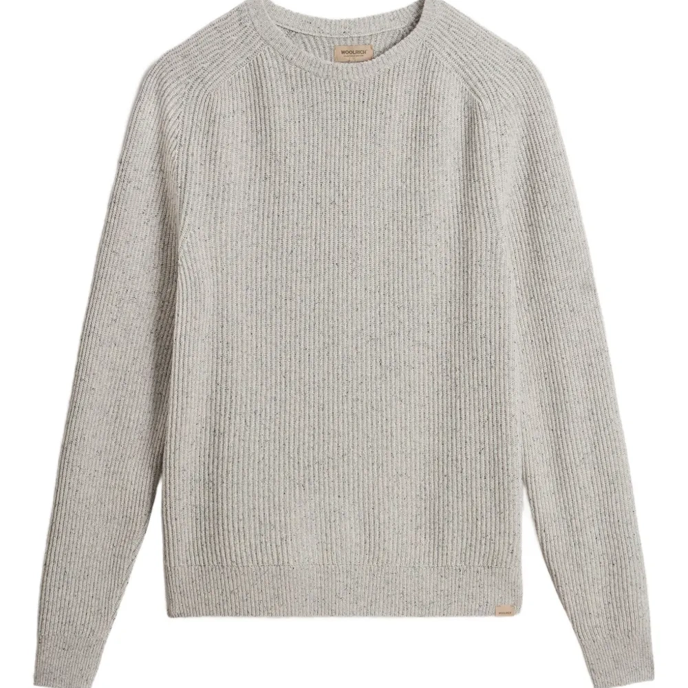 Свитер в рубчик с круглым вырезом