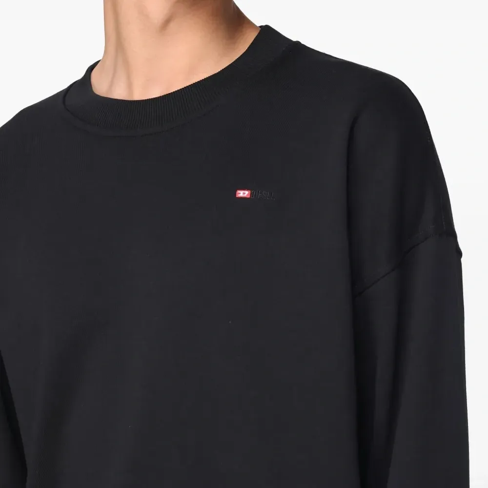 Толстовка с вышитым логотипом