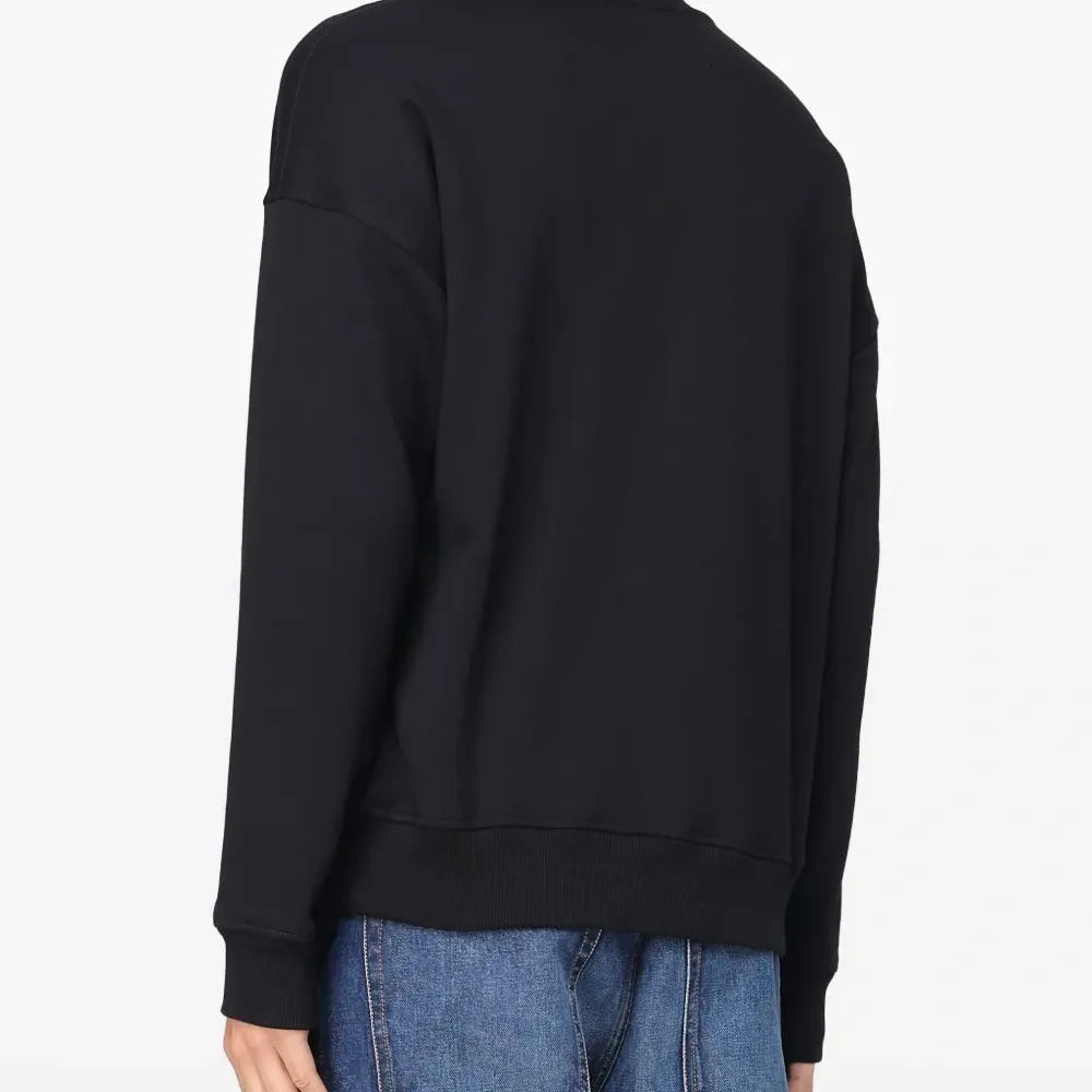 Толстовка с вышитым логотипом