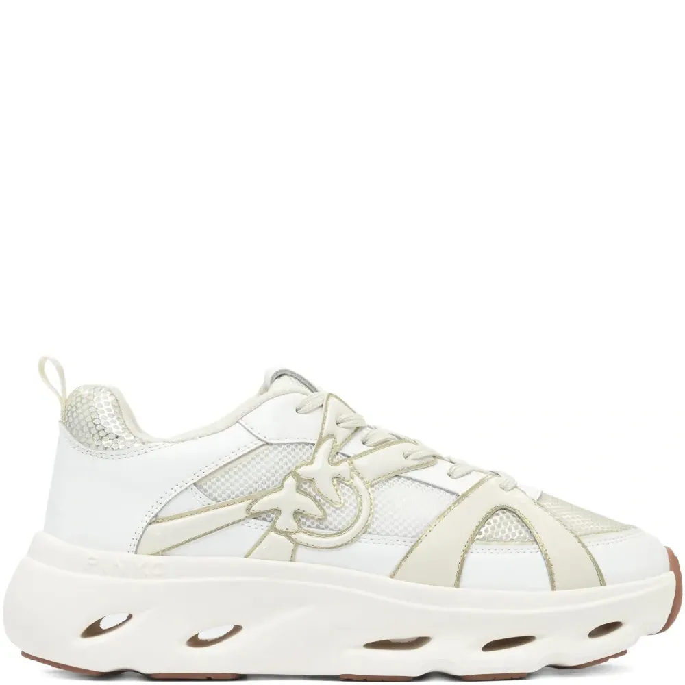 Кроссовки с логотипом