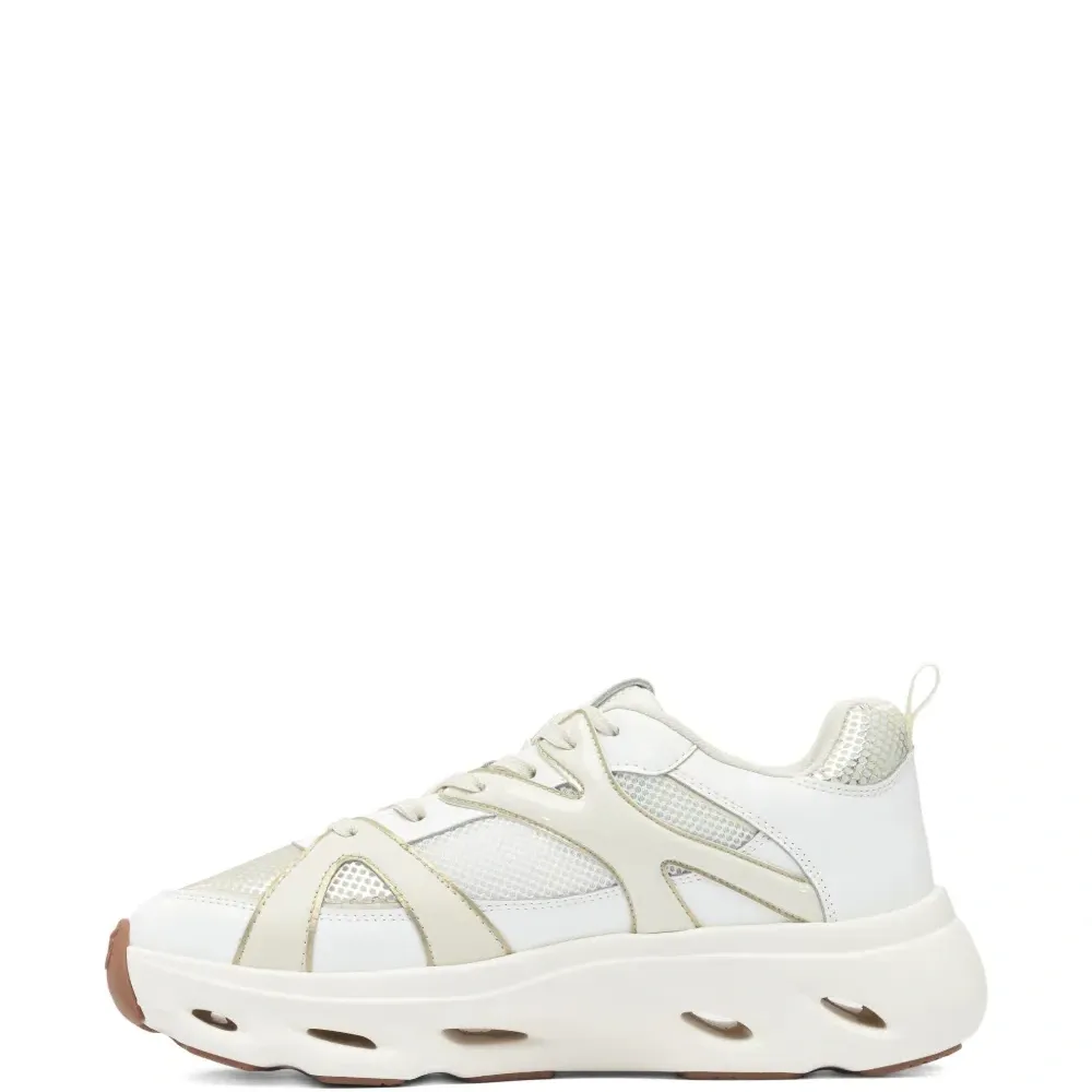 Кроссовки с логотипом