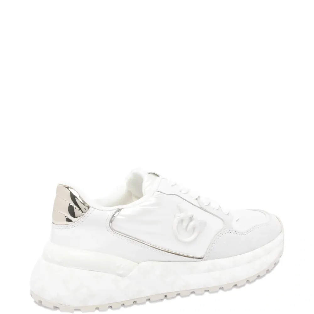 Массивные кроссовки с логотипом