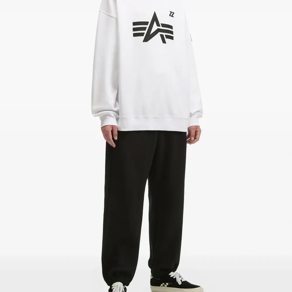 Толстовка с нашивкой-логотипом Толстовка с нашивкой-логотипом