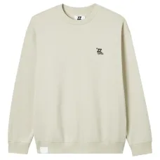 Толстовка с вышитым логотипом