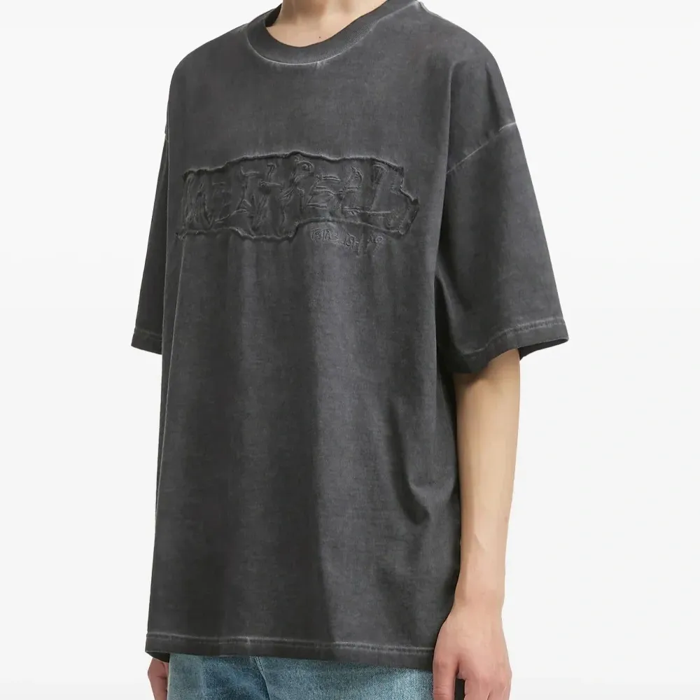 Футболка с вышивкой