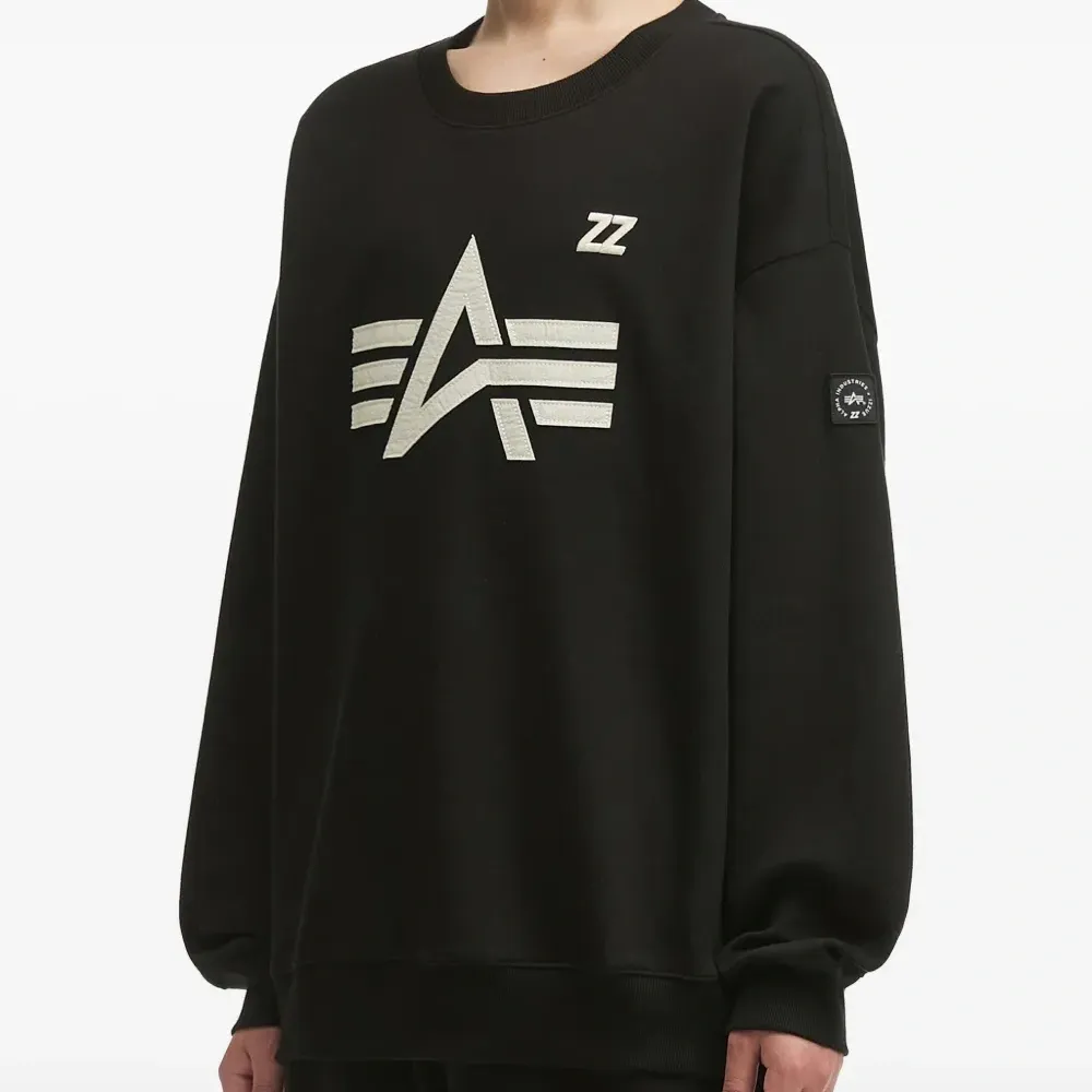 Толстовка с логотипом Толстовка с логотипом