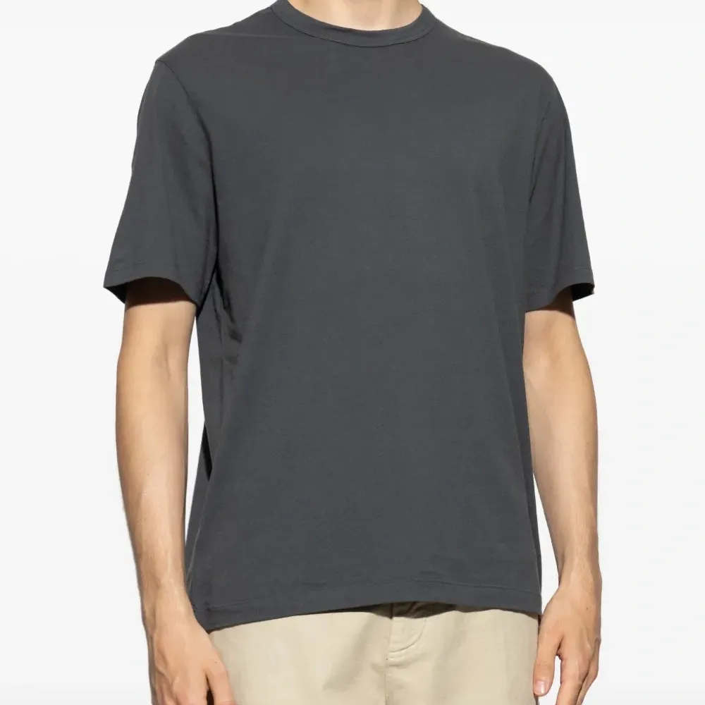 Футболка с круглым вырезом