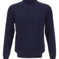 Свитер в рубчик с высоким воротником