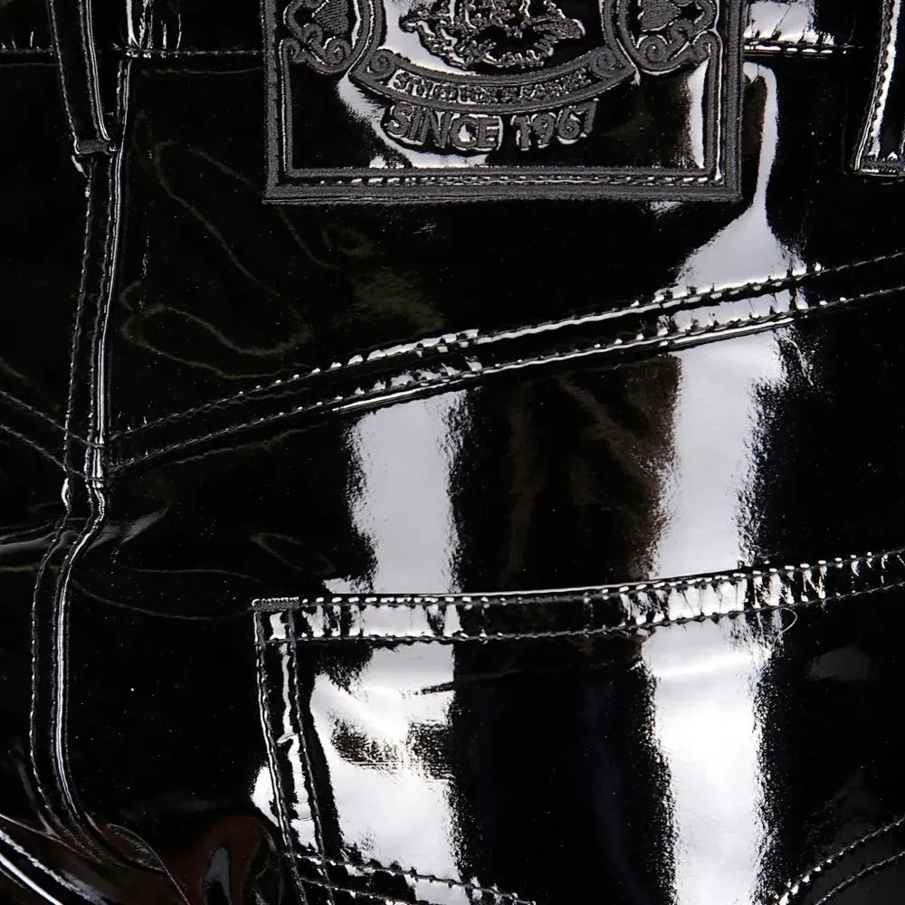 Виниловые брюки