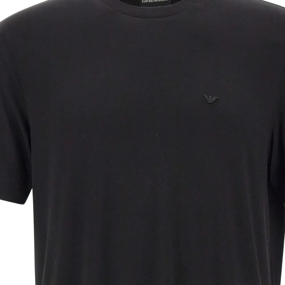 Футболка с декорированным логотипом