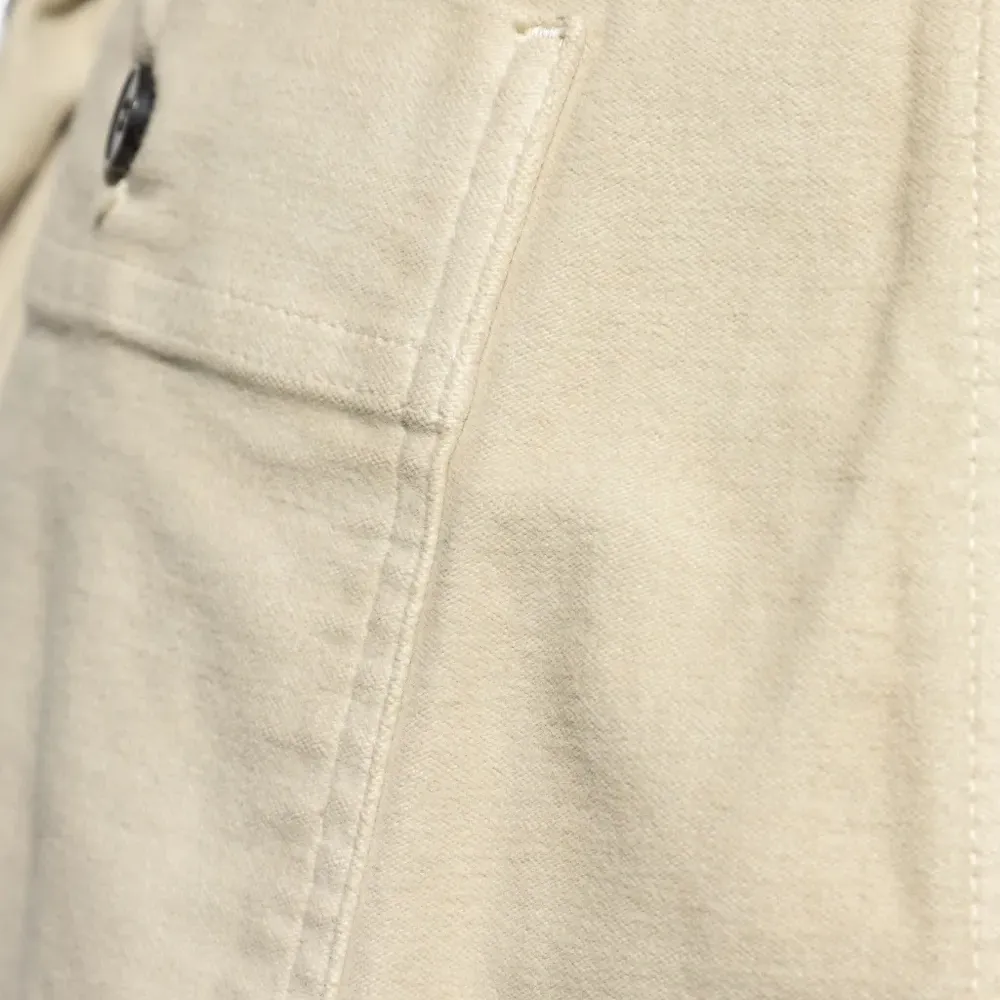 Брюки на пуговицах Брюки на пуговицах