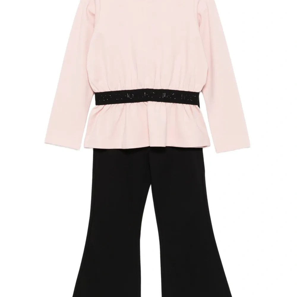 Расклешенный комплект из топа и брюк с длинными рукавами