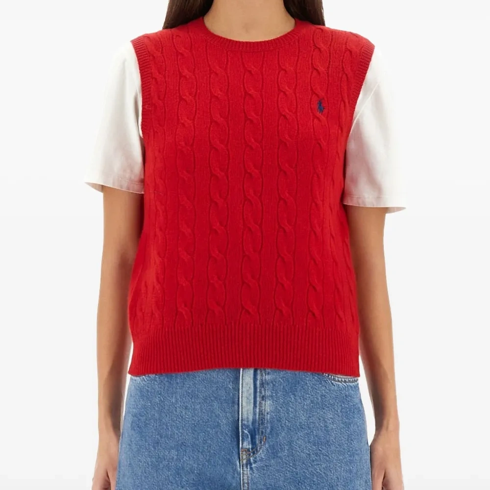 Жилет фактурной вязки