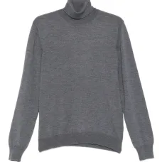 Шерстяной свитер с высоким воротником