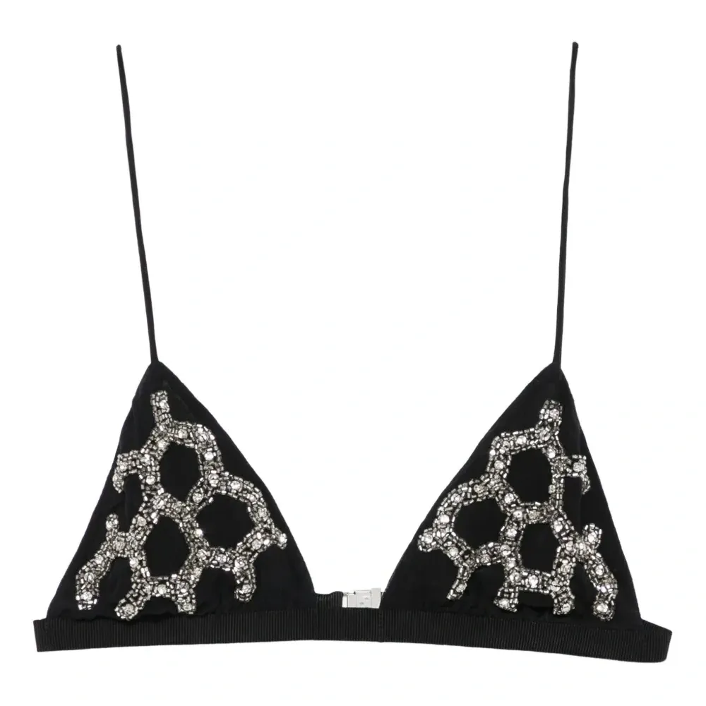 Бюстгальтер с треугольными чашками и вышивкой