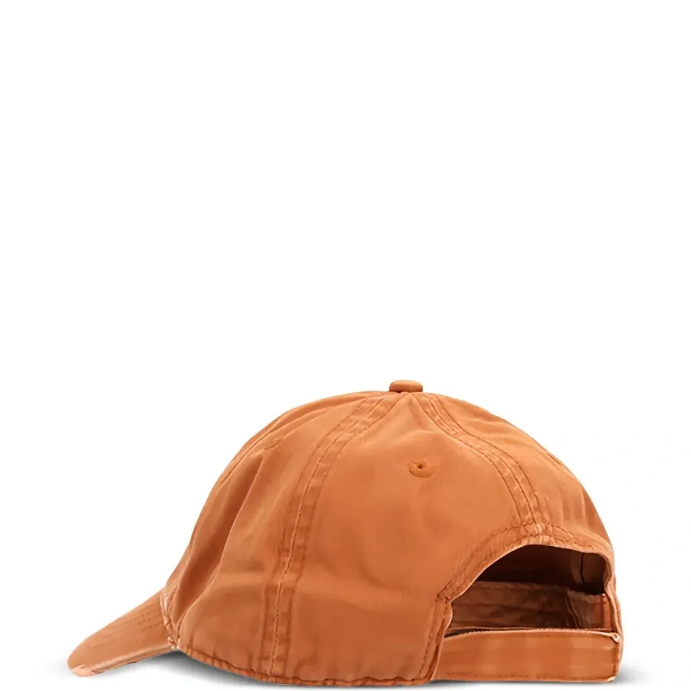 Бейсболка с вышитым логотипом