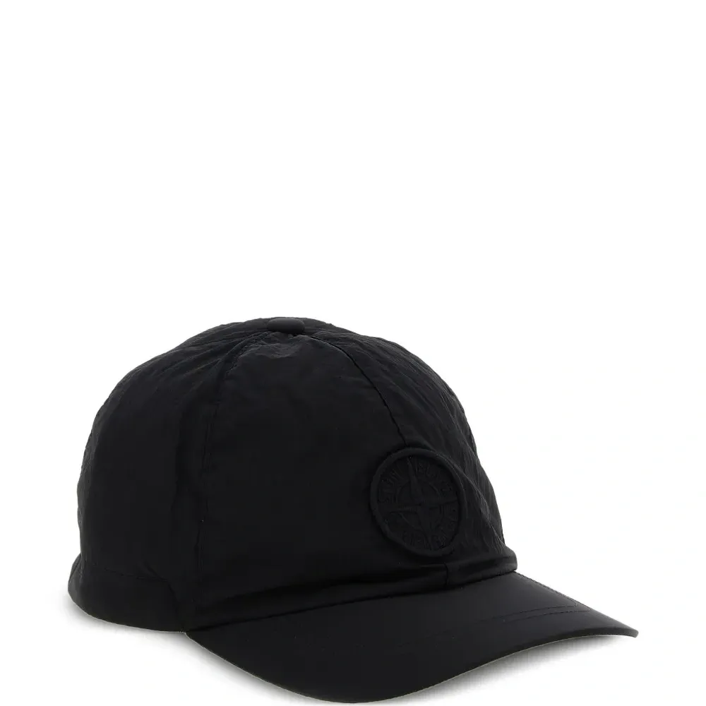 Бейсболка с нашивкой-логотипом