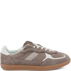 Кроссовки на шнуровке Кроссовки на шнуровке