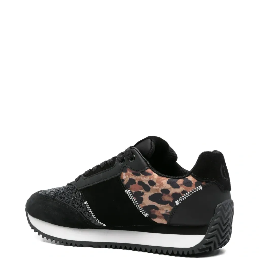 Кроссовки с леопардовым принтом