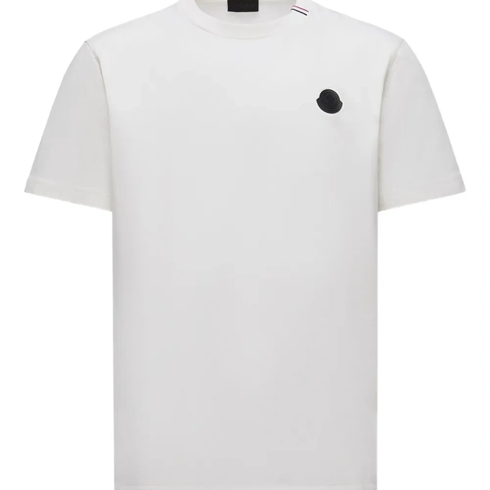 Футболка с нашивкой-логотипом