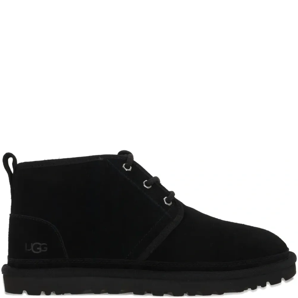 Ботинки на шнуровке