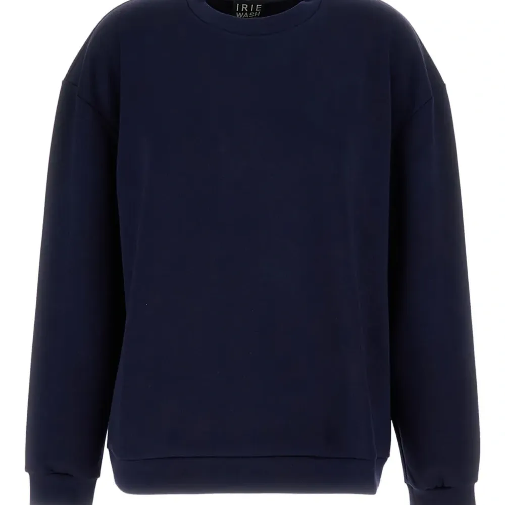 Свитер с круглым вырезом