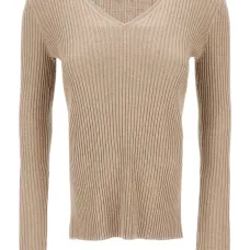Джемпер в рубчик с V-образным вырезом