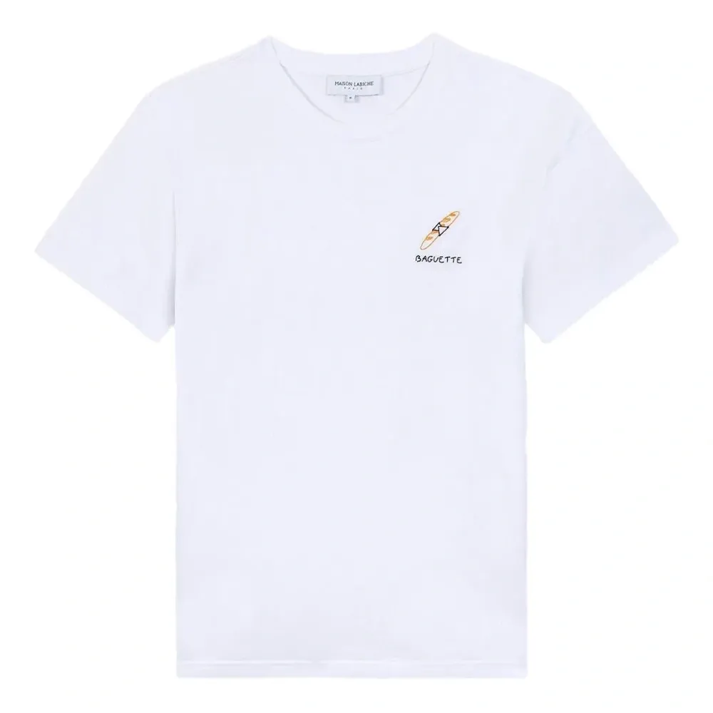 Футболка с вышивкой