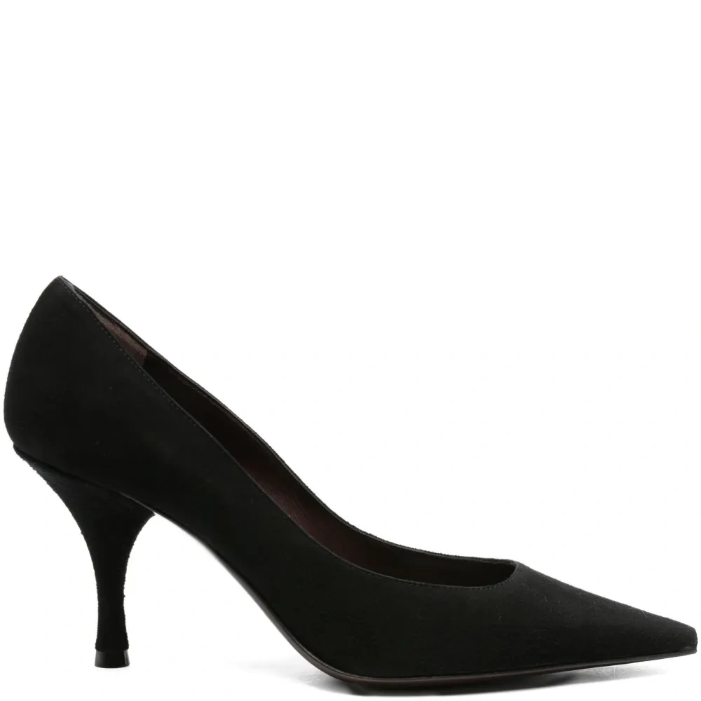 Туфли с заостренным носком