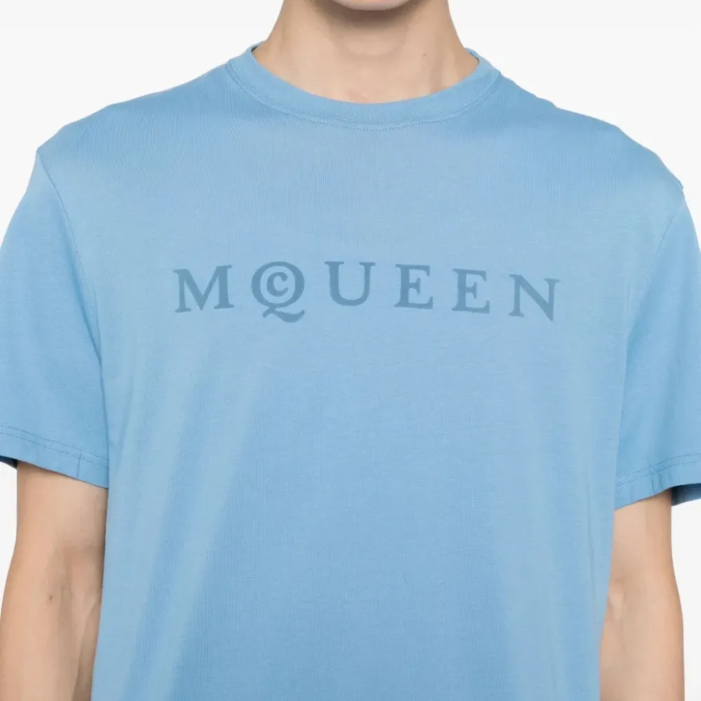 Футболка с логотипом