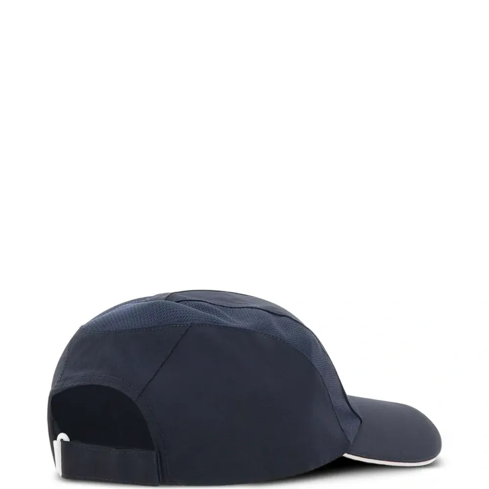 Бейсболка со вставками и логотипом