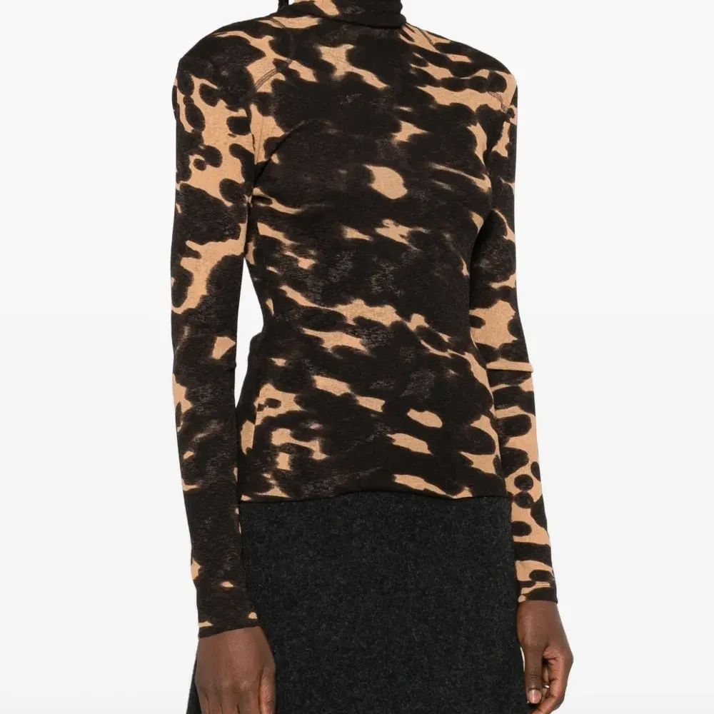 Водолазка с принтом