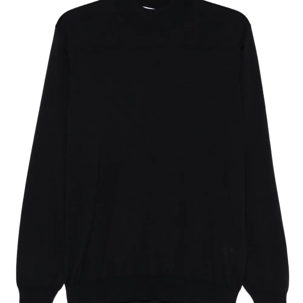 Шерстяной свитер с высоким воротником