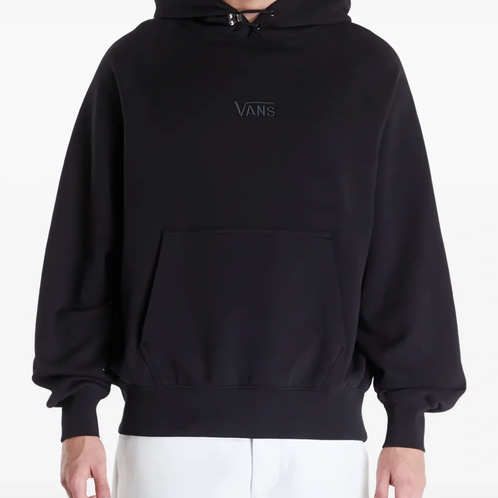 Худи с вышитым логотипом