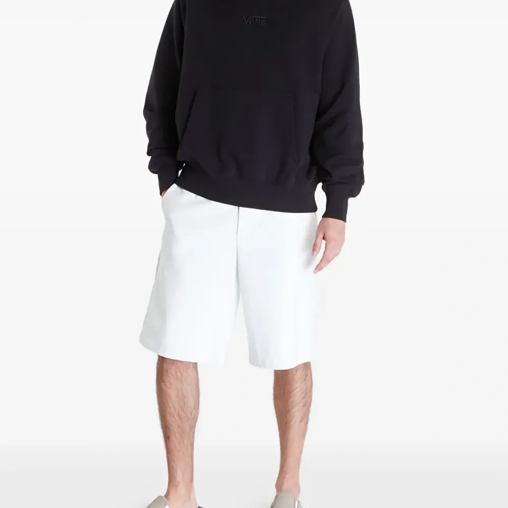 Худи с вышитым логотипом