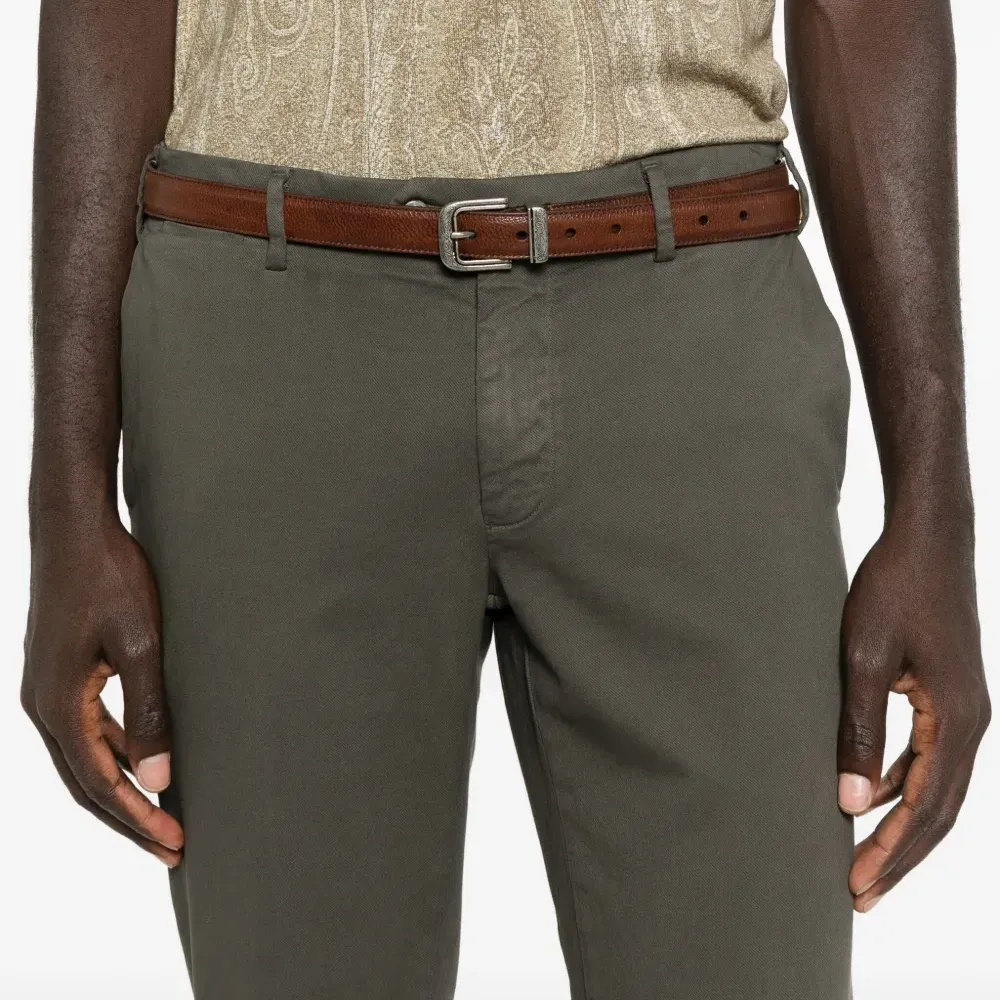 Брюки прямого кроя с манжетами