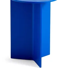 Круглый деревянный стол