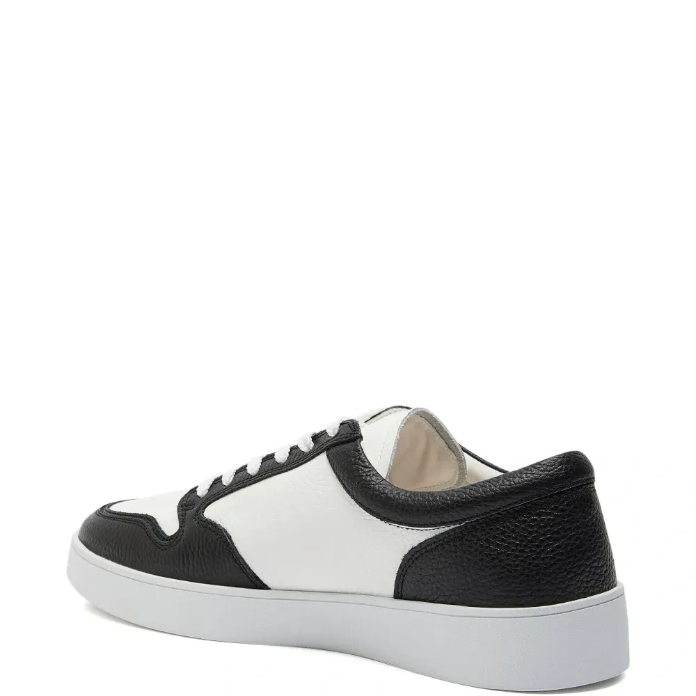 Кроссовки со вставками