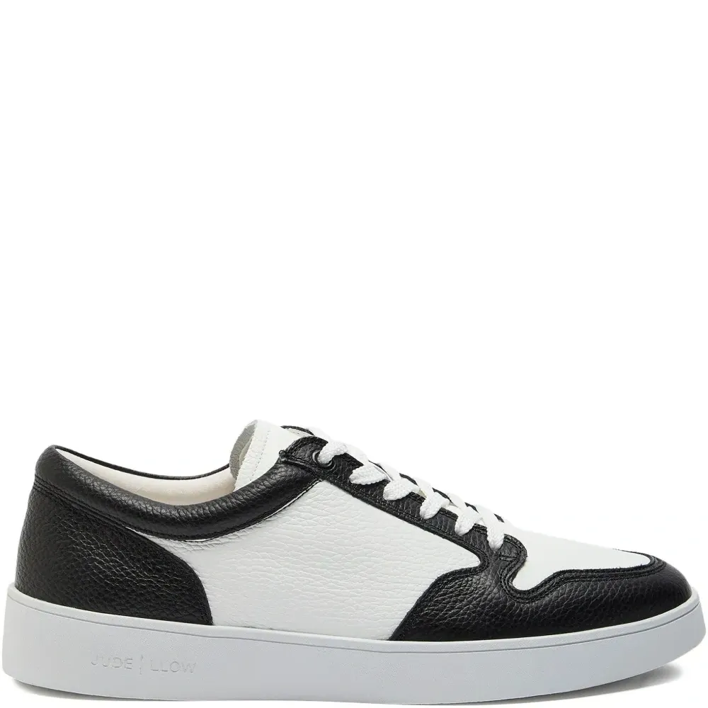 Кроссовки со вставками