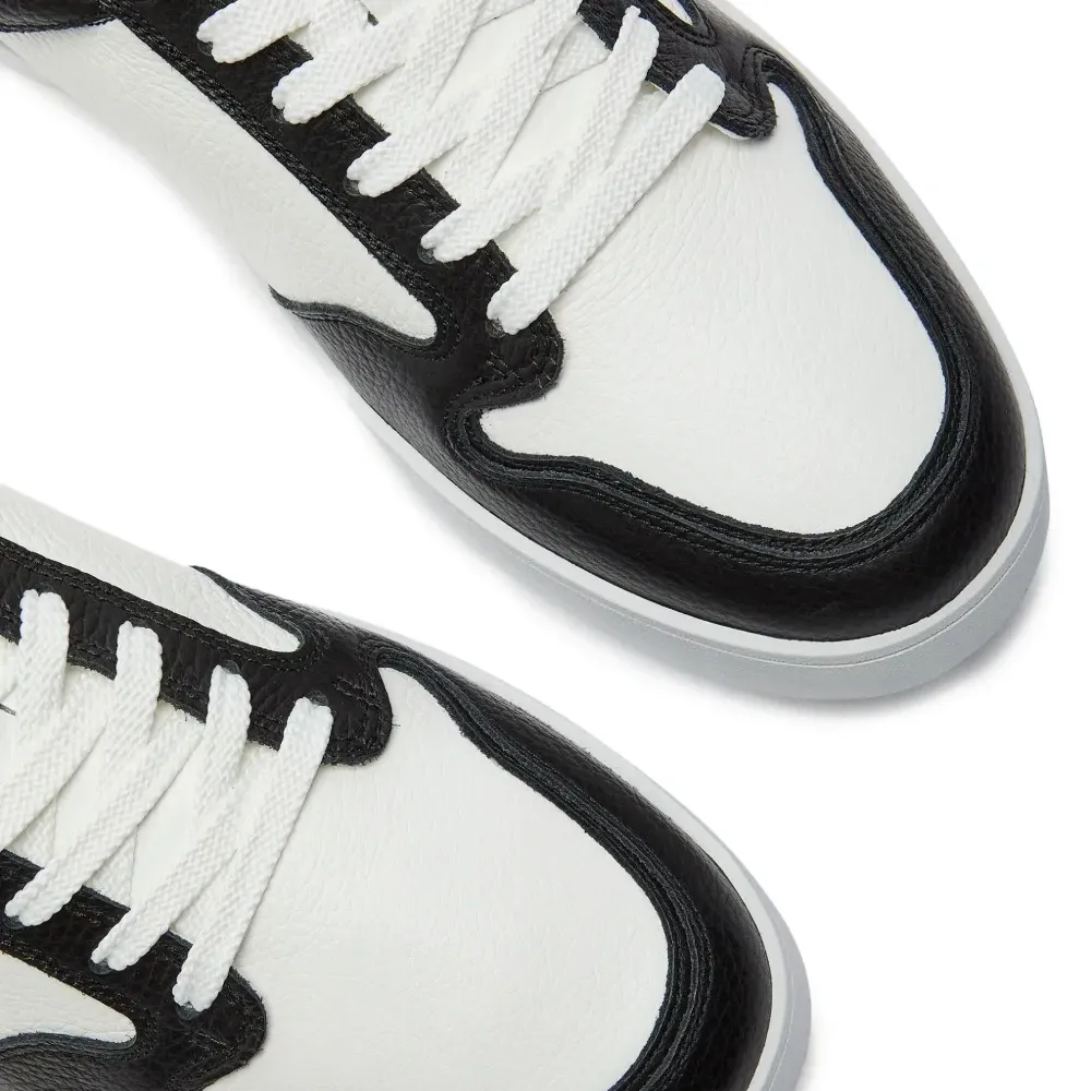 Кроссовки со вставками