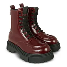 Ботинки на шнуровке