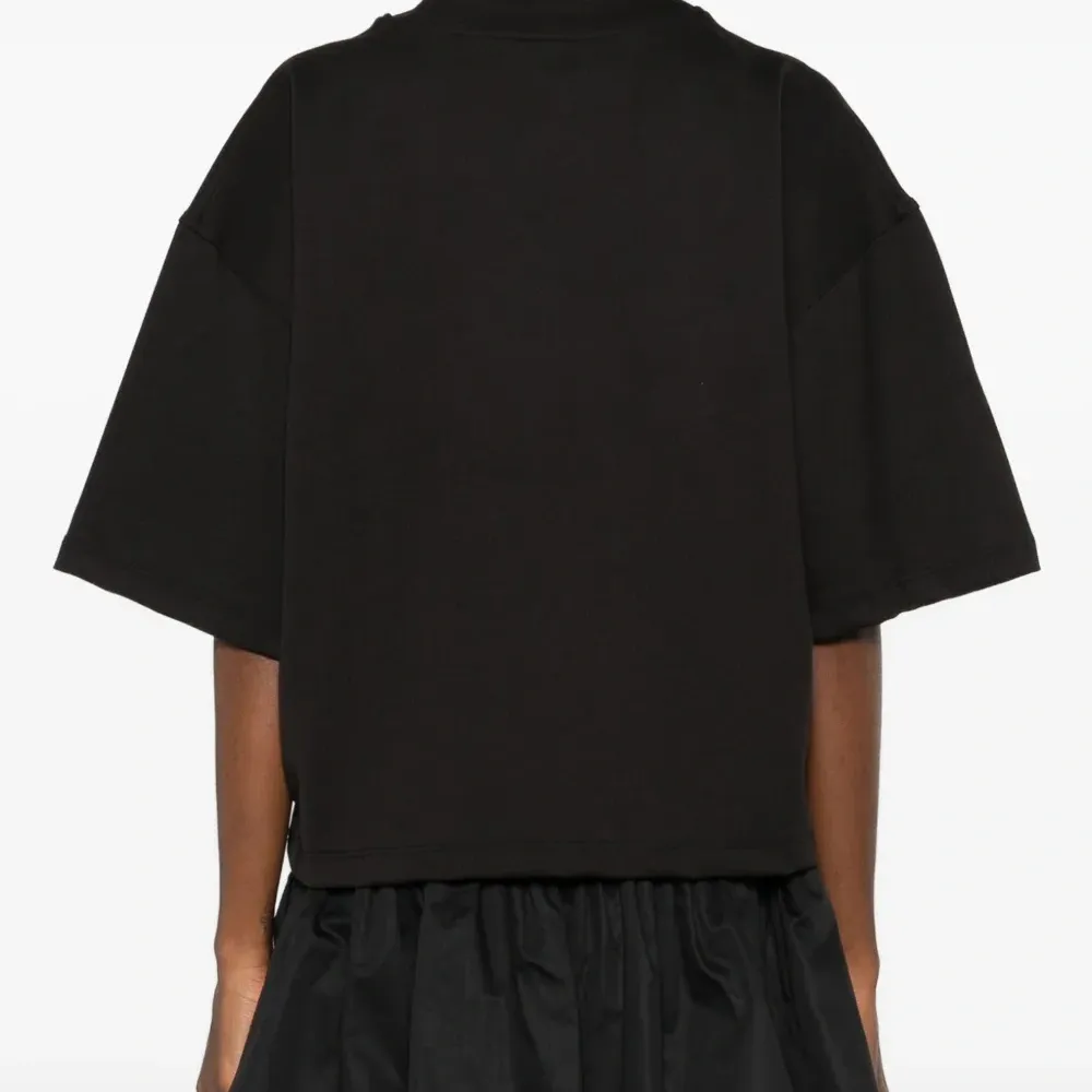 Декорированная футболка