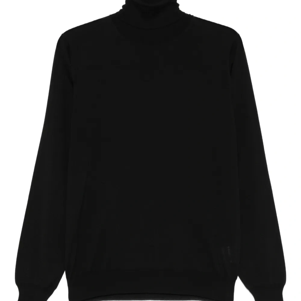 Шерстяной свитер с высоким воротником